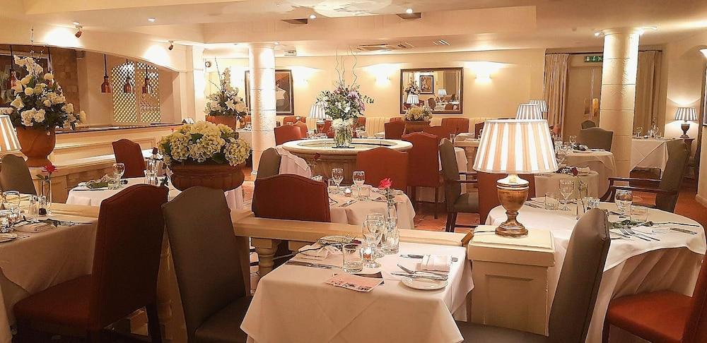 Parkway Hotel & Spa كمبران المظهر الخارجي الصورة