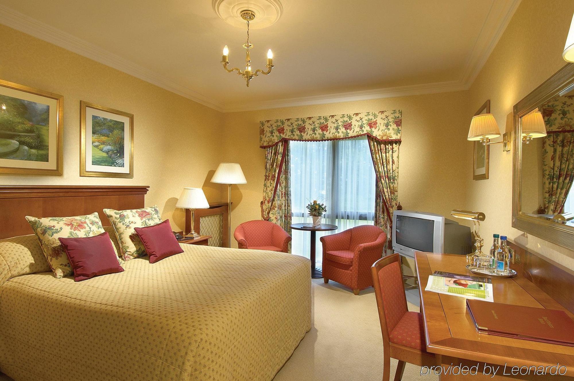 Parkway Hotel & Spa كمبران الغرفة الصورة