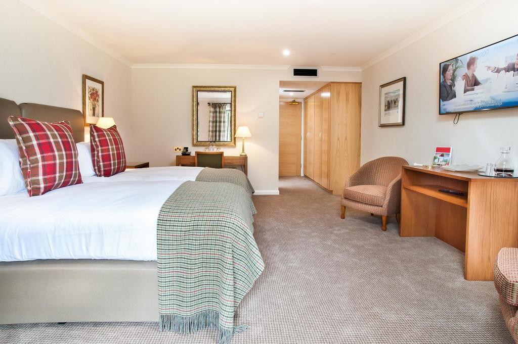 Parkway Hotel & Spa كمبران المظهر الخارجي الصورة
