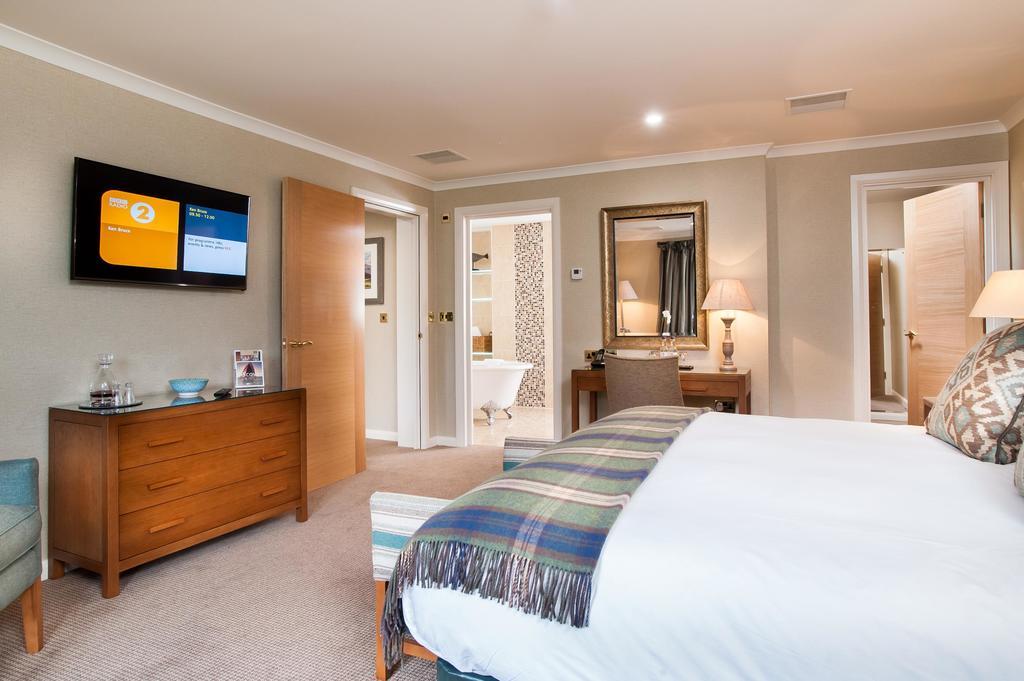 Parkway Hotel & Spa كمبران المظهر الخارجي الصورة