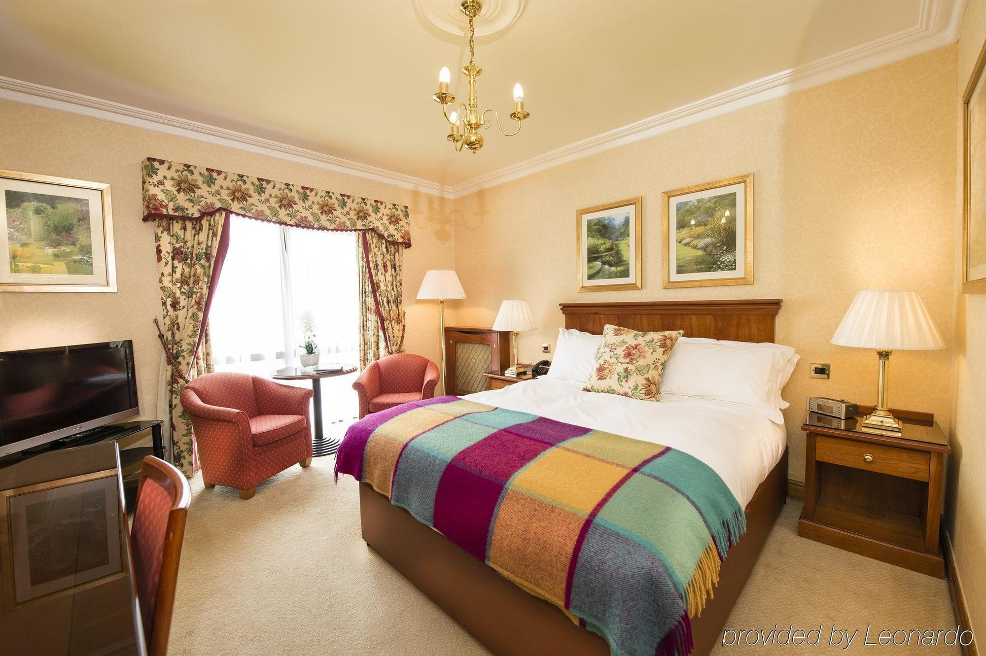 Parkway Hotel & Spa كمبران المظهر الخارجي الصورة