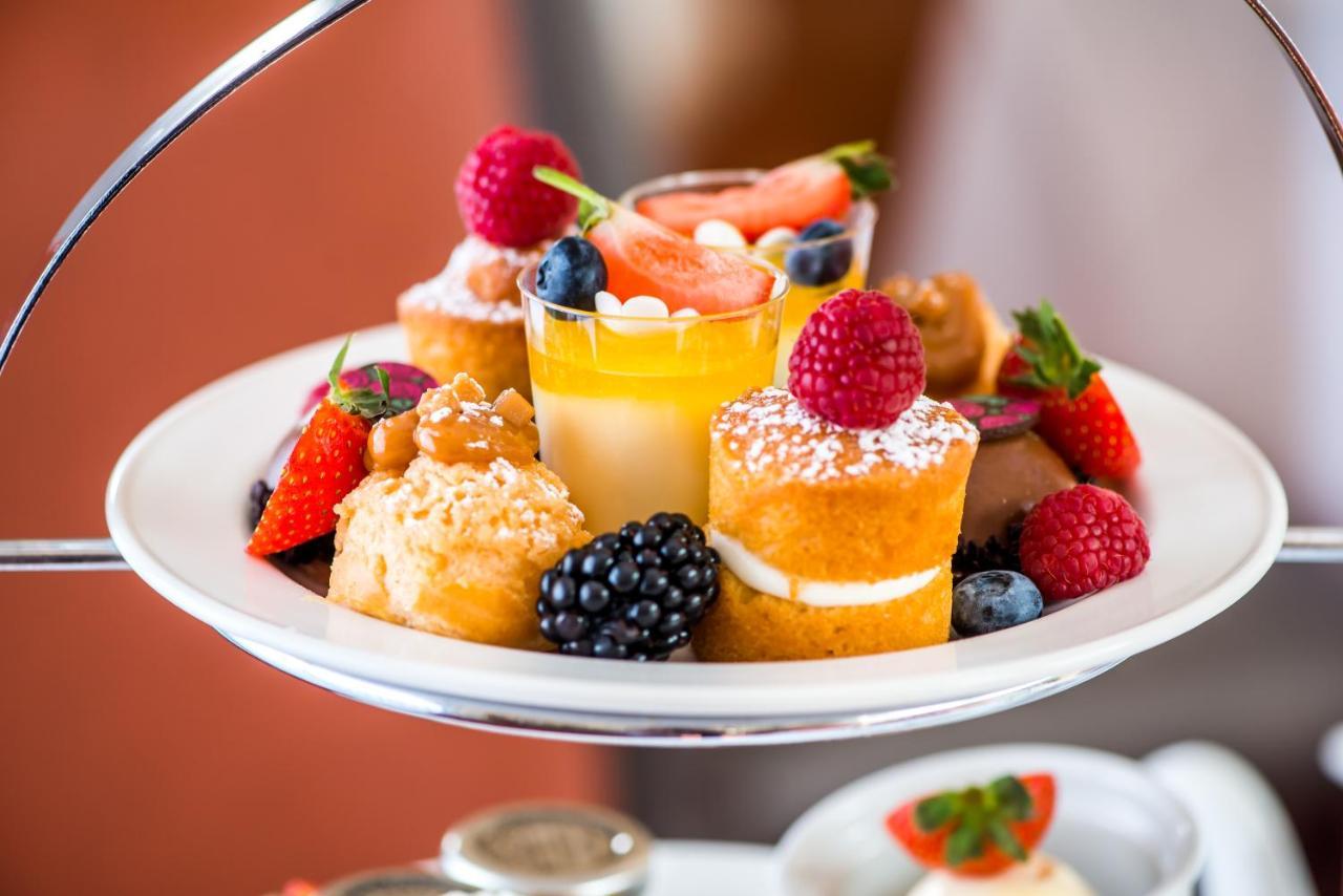 Parkway Hotel & Spa كمبران المظهر الخارجي الصورة