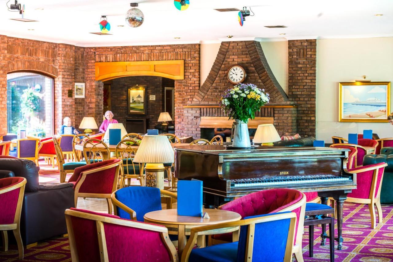 Parkway Hotel & Spa كمبران المظهر الخارجي الصورة