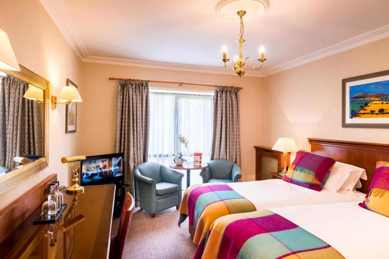 Parkway Hotel & Spa كمبران المظهر الخارجي الصورة